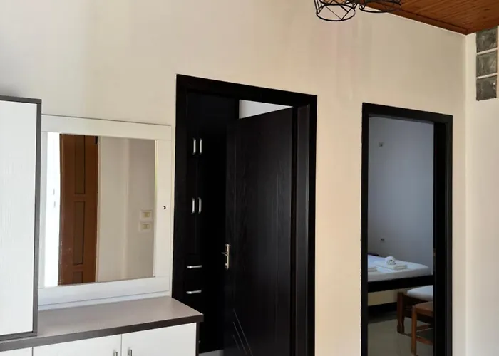 Aleks Apartament Ksamil